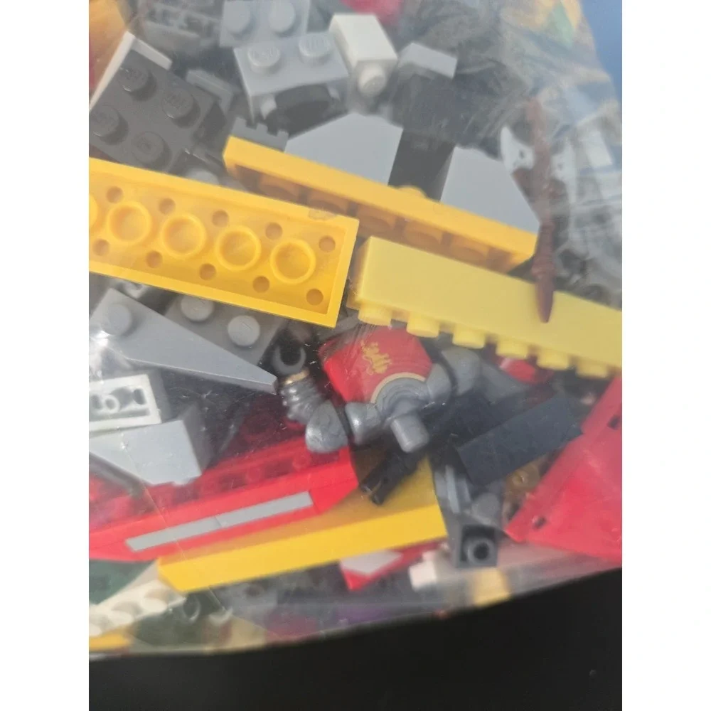 LEGO 4 LB Bags Of Bulk Assorted Parts Pieces Bricks Lots‎ of Variety